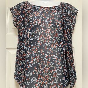 Chic Blue Pattern Blouse
Versatile Fashion